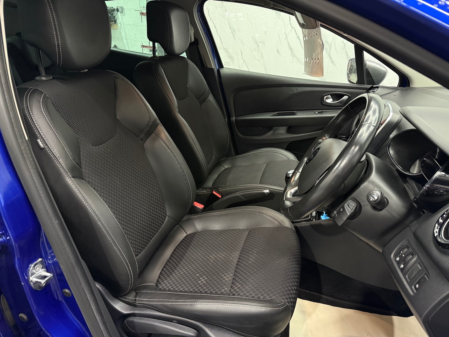 Used Renault Clio 2018 for sale - 77303118: Photo 7