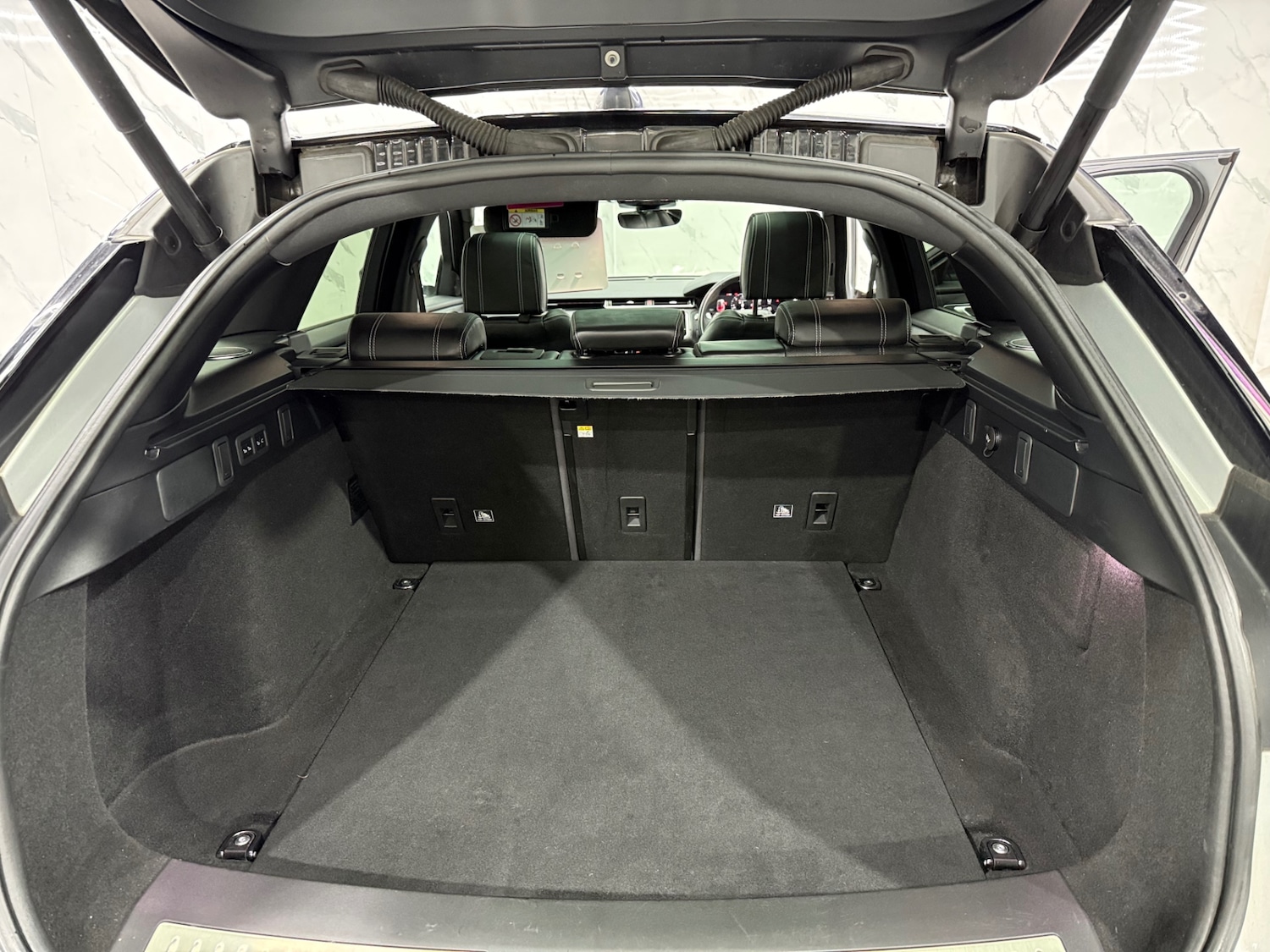 Used Land Rover Range Rover Velar 2020 for sale - 76835943: Photo 9