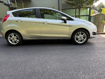 Used Ford Fiesta 2016 for sale - 79064520: Photo