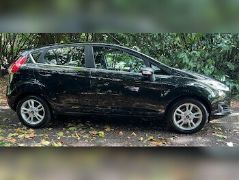 Used Ford Fiesta 2015 for sale - 76107029: Photo 4