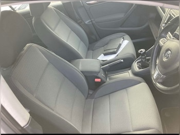 Used Volkswagen Golf 2012 for sale - 77576585: Photo