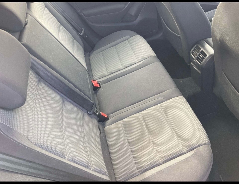 Used Volkswagen Golf 2012 for sale - 77576585: Photo 5