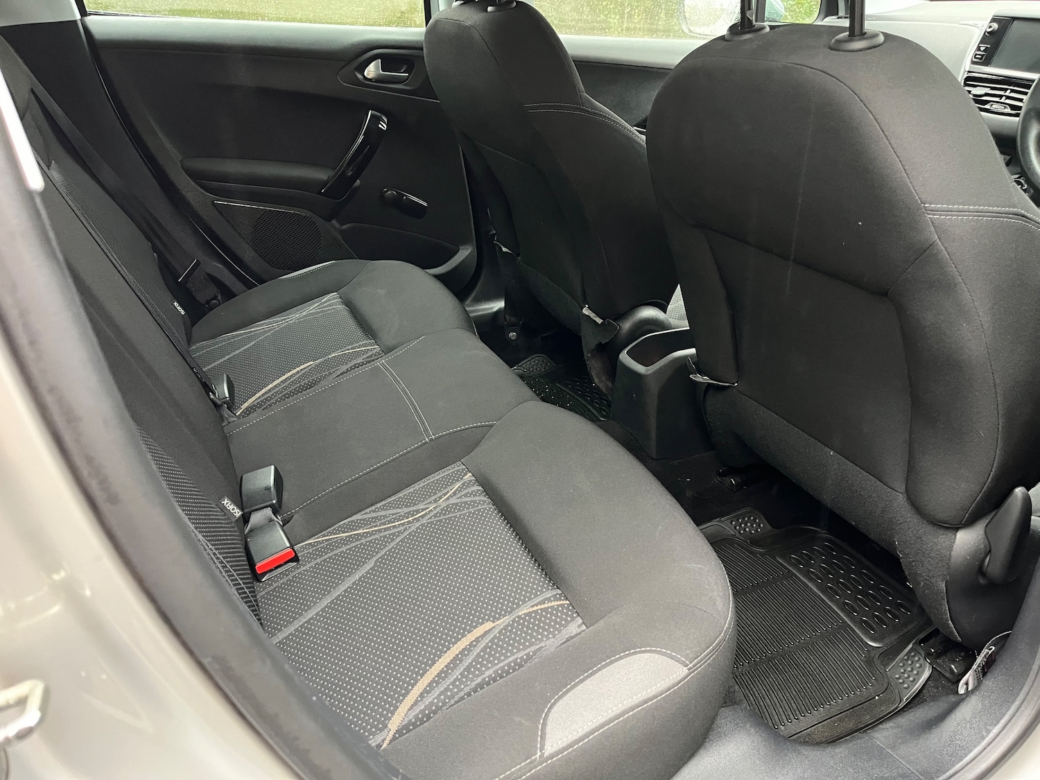 Used Peugeot 208 2013 for sale - 77147919: Photo 11