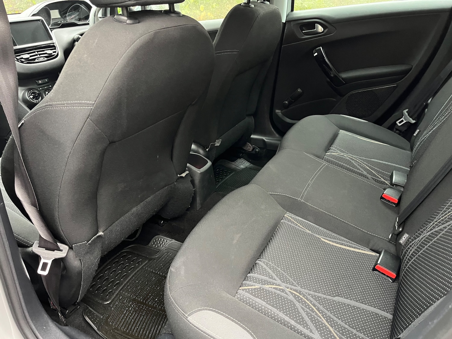 Used Peugeot 208 2013 for sale - 77147919: Photo 14