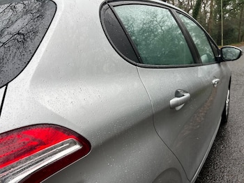 Used Peugeot 208 2013 for sale - 77147919: Photo