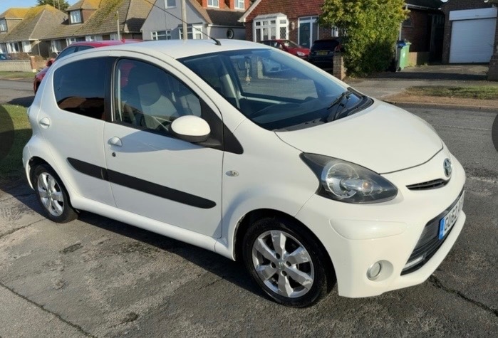 Used Toyota AYGO 2012 for sale - 77378296: Photo 1
