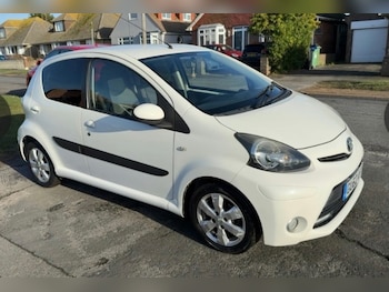 2012 (62) - 1.0 VVT-i Fire Hatchback 5dr Petrol Manual Euro 5 (67 ps)