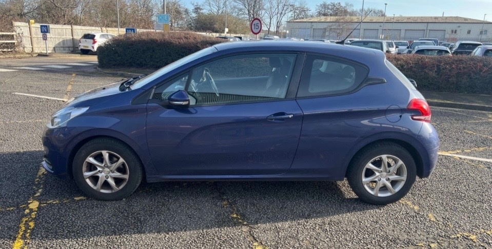 Used Peugeot 208 2016 for sale - 77627695: Photo 2
