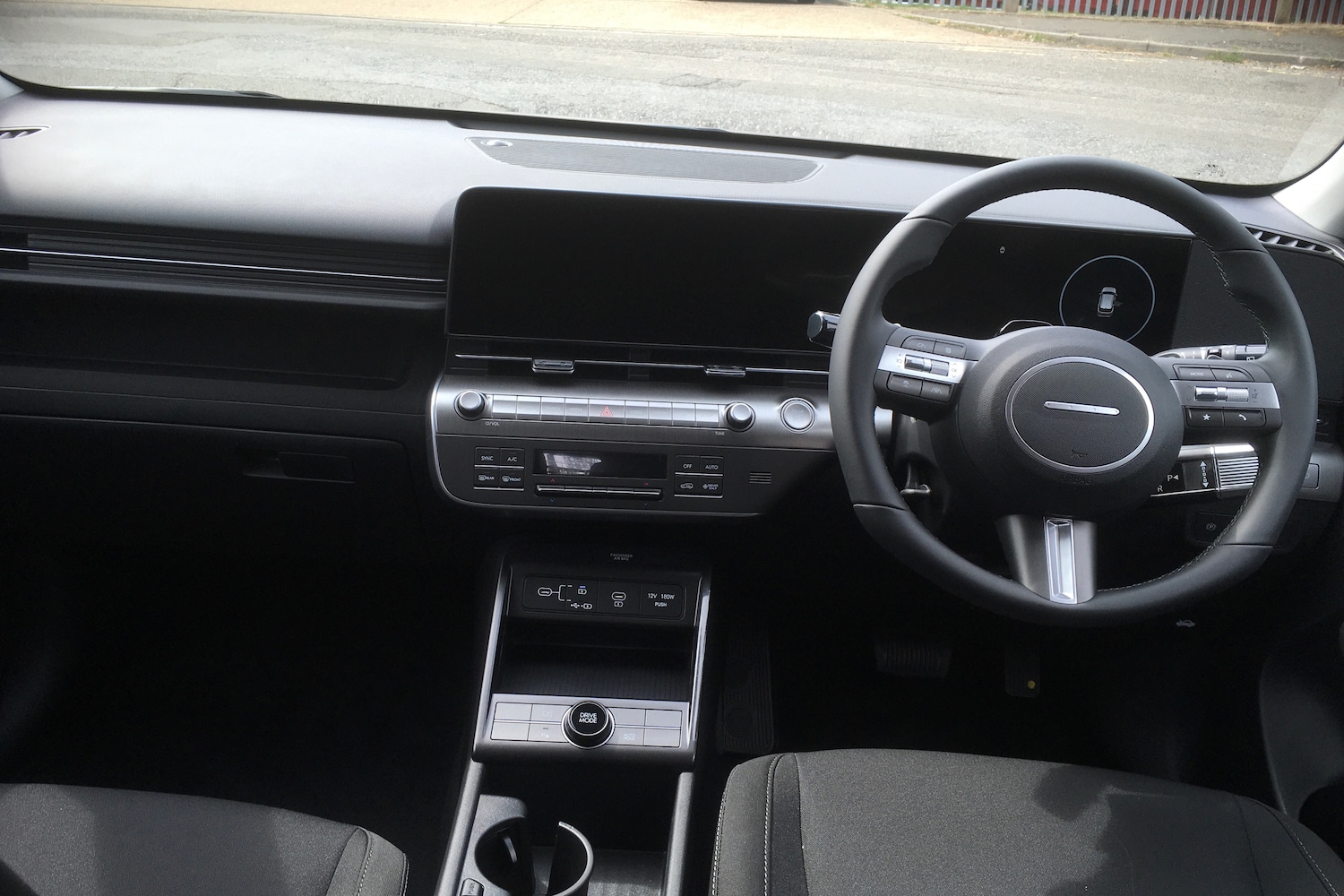 Used Hyundai KONA 2025 for sale - 76678520: Photo 3