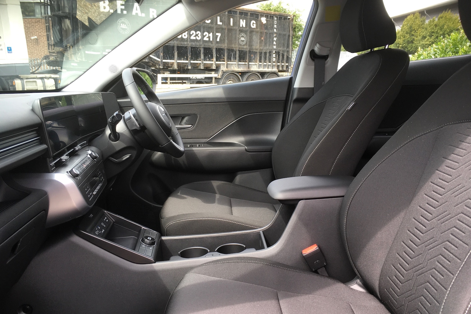 Used Hyundai KONA 2025 for sale - 76678520: Photo 6