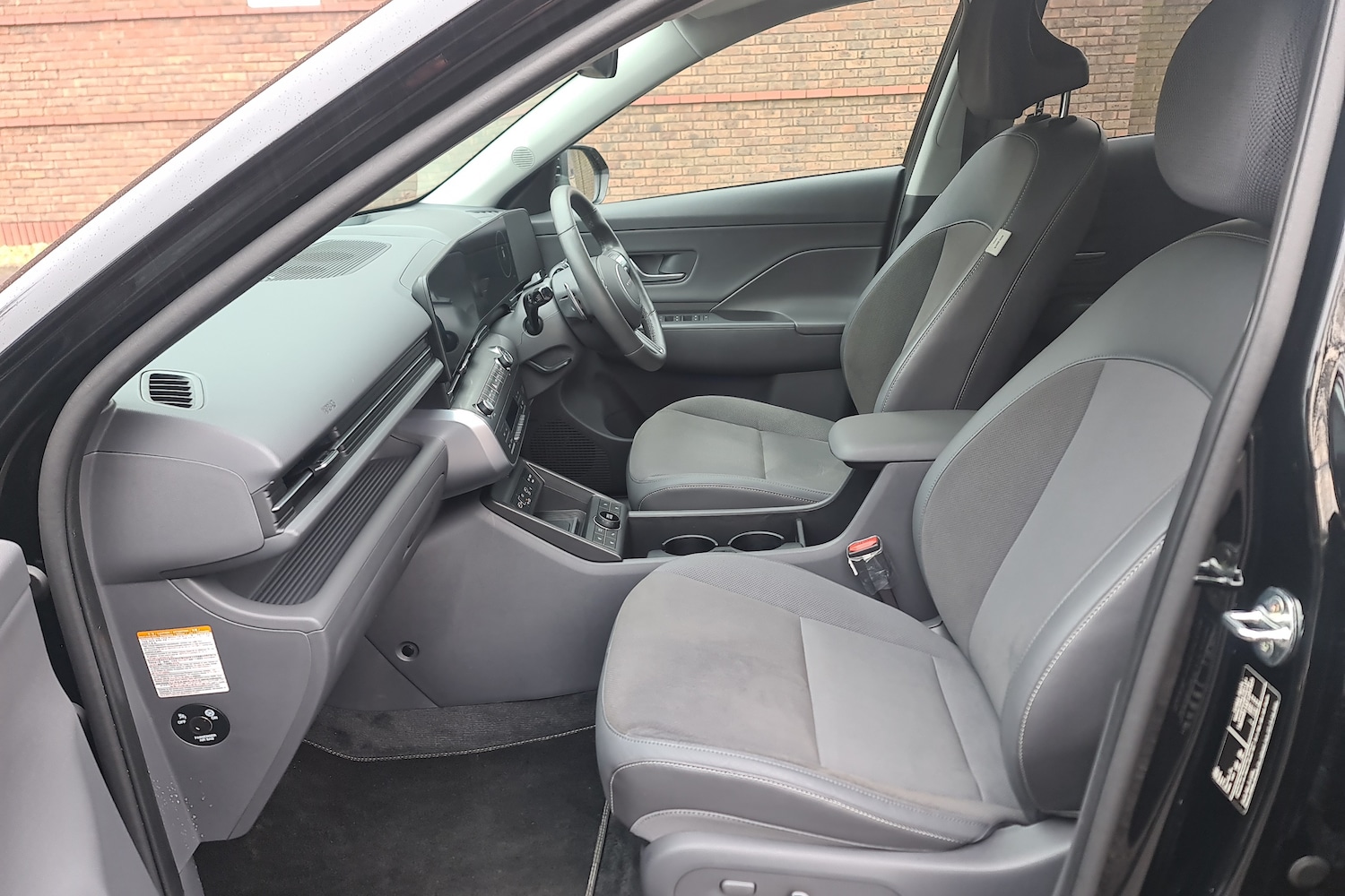 Used Hyundai KONA 2025 for sale - 77972345: Photo 6