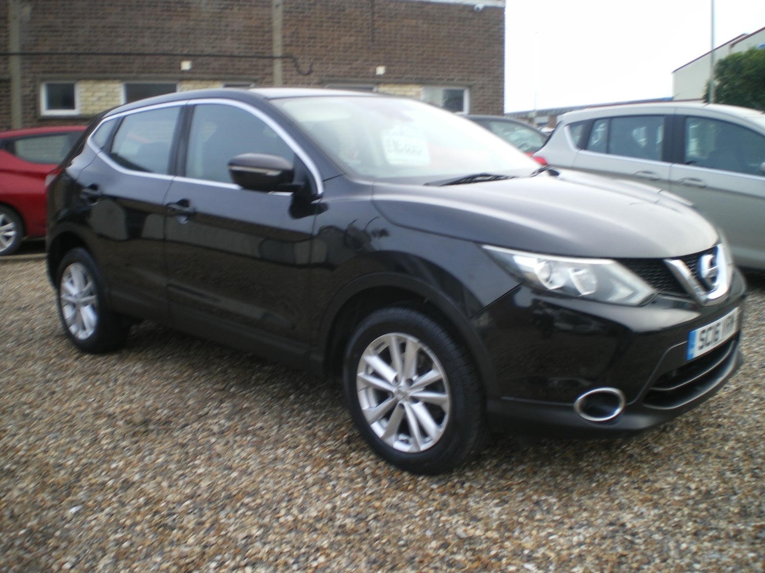 Used Nissan Qashqai 2016 for sale - 76142368: Photo 2