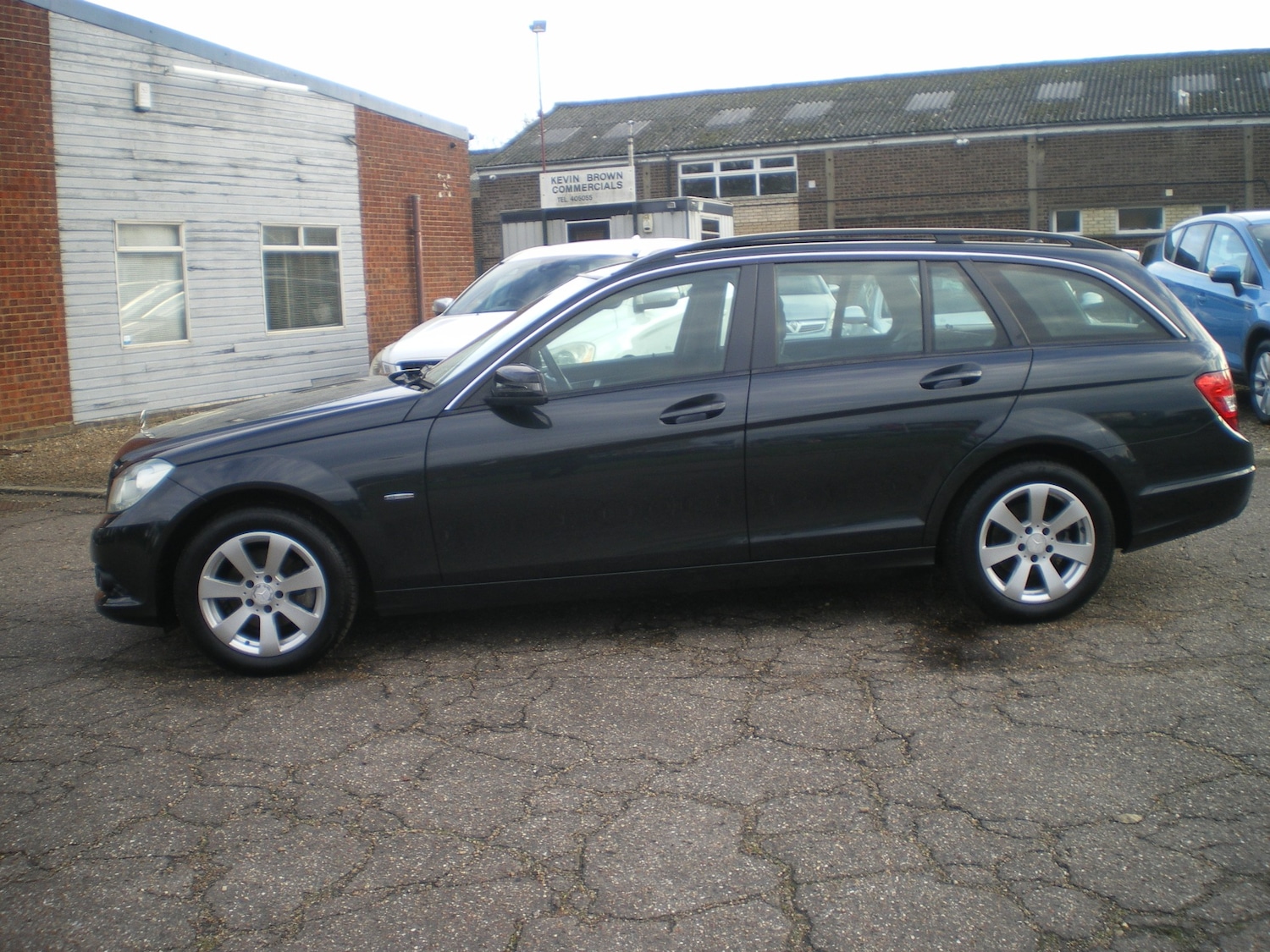 Used Mercedes-Benz C Class 2012 for sale - 76565950: Photo 3