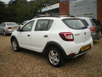 Used Dacia Sandero Stepway 2014 for sale - 75479941: Photo