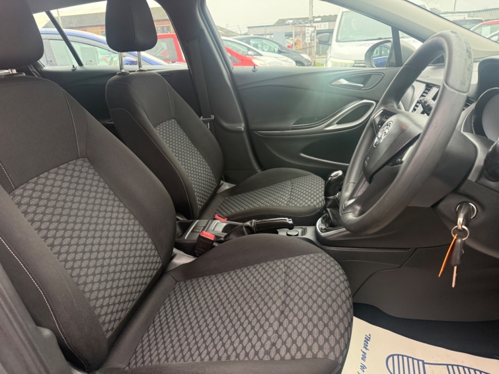 Used Vauxhall Astra 2017 for sale - 77200629: Photo 5