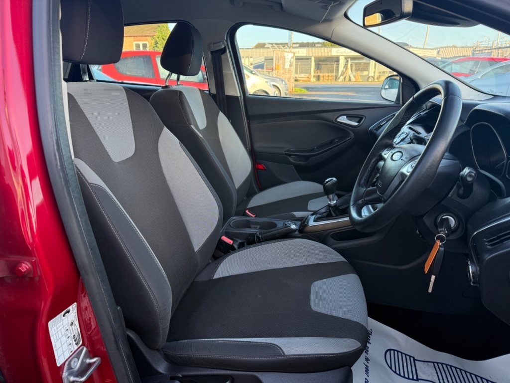 Used Ford Focus 2012 for sale - 76312259: Photo 10