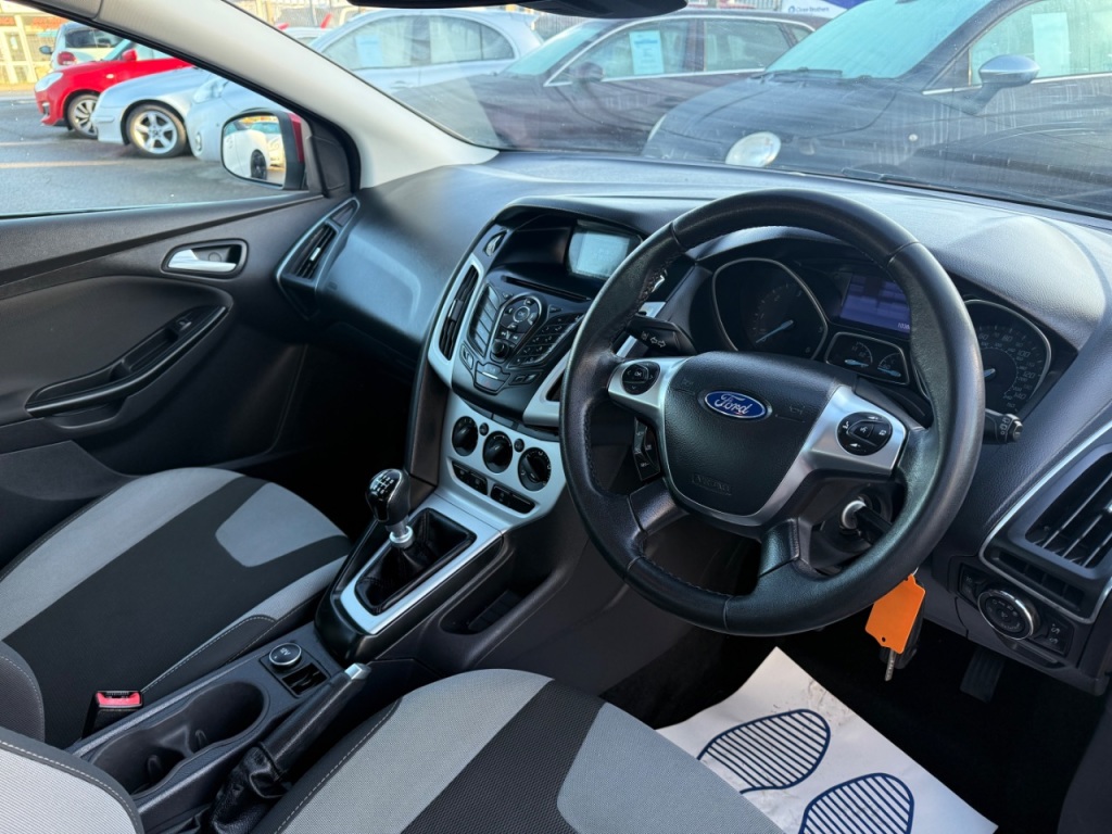 Used Ford Focus 2012 for sale - 76312259: Photo 9