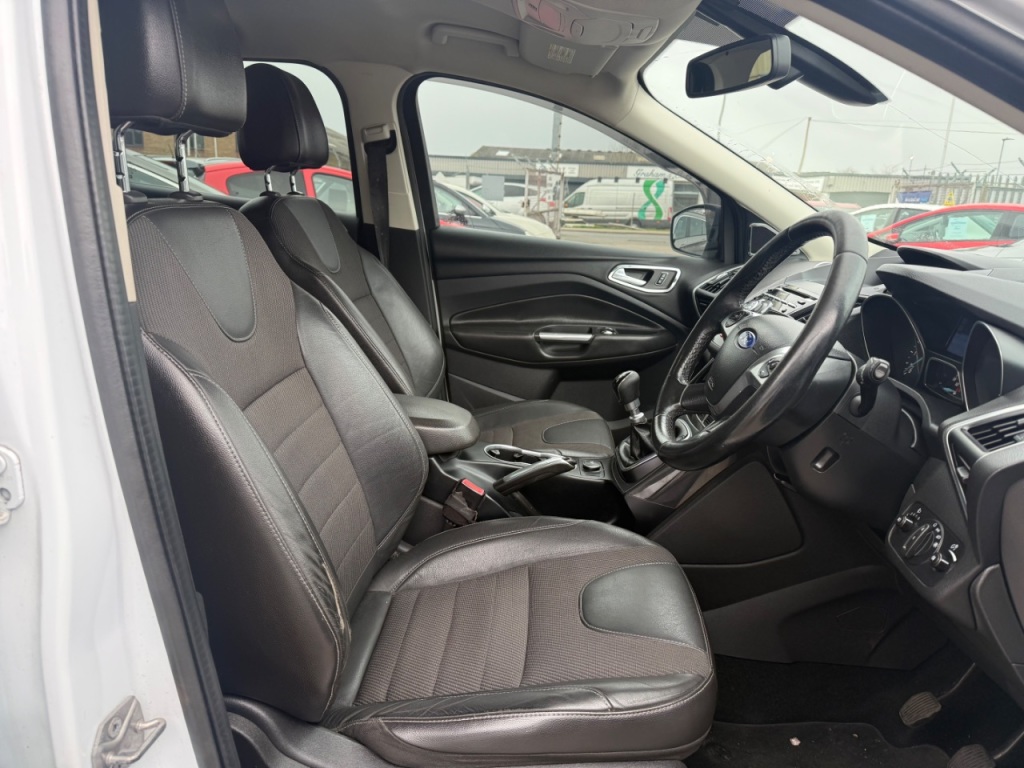 Used Ford Kuga 2014 for sale - 77113229: Photo 10