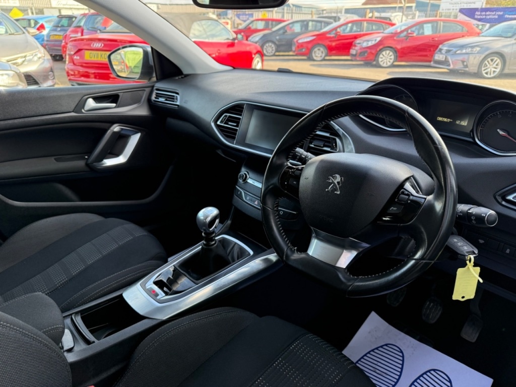 Used Peugeot 308 2015 for sale - 75875215: Photo 9