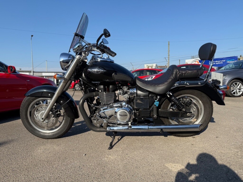 Triumph Bonneville 865 SE