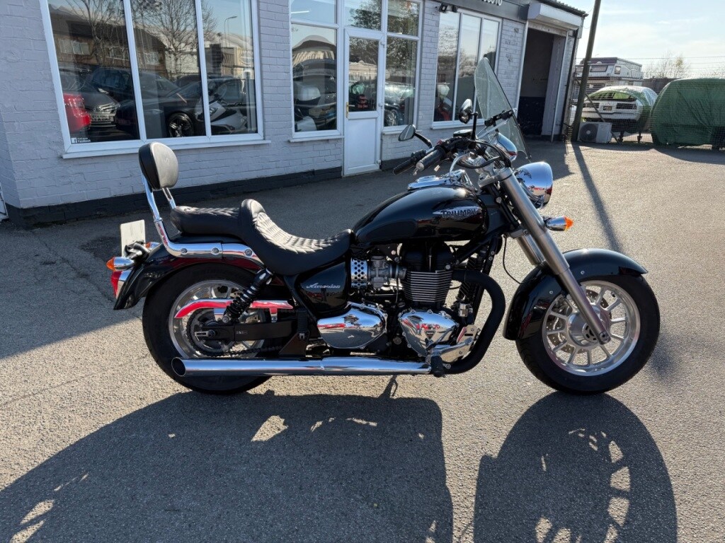 Triumph Bonneville 865 SE