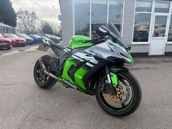 Used Kawasaki NINJA ZX 10 2015 for sale - bike-77641922: Photo