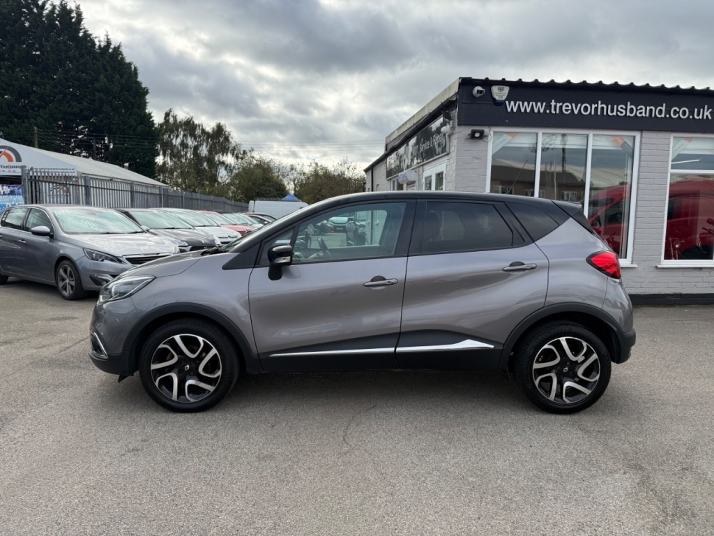 Used Renault Captur 2015 for sale - 76312260: Photo 2