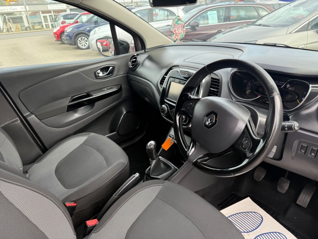Used Renault Captur 2015 for sale - 76312260: Photo 9