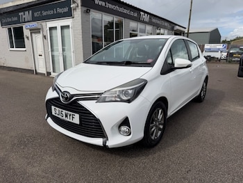 Used Toyota Yaris 2015 for sale - 78780008: Photo