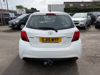 Used Toyota Yaris 2015 for sale - 78780008: Photo