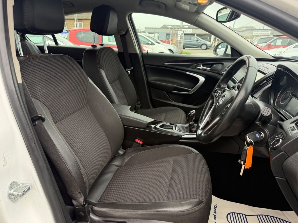 Used Vauxhall Insignia 2015 for sale - 76101293: Photo 10