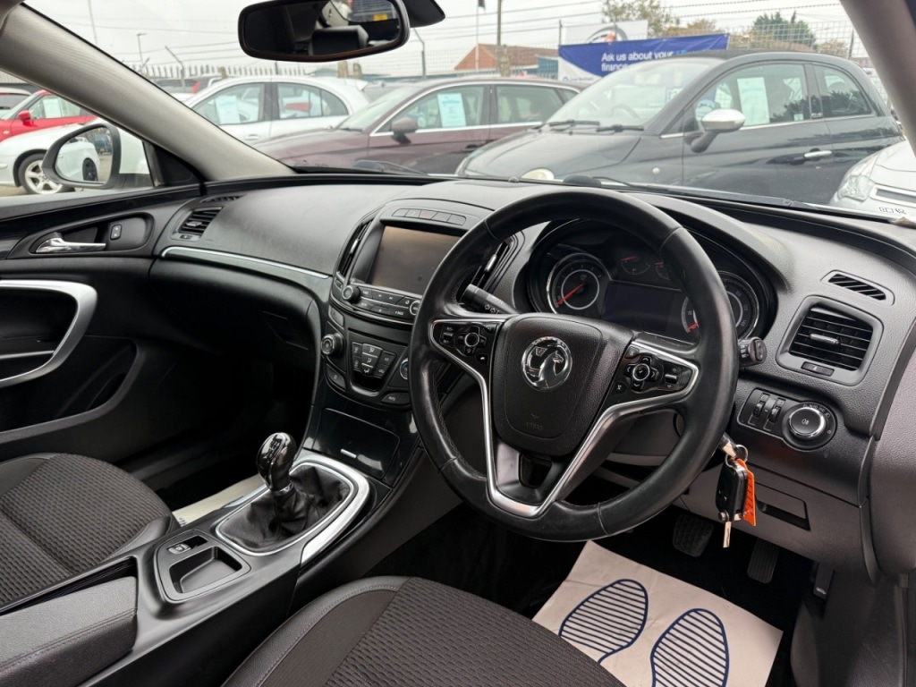 Used Vauxhall Insignia 2015 for sale - 76101293: Photo 9