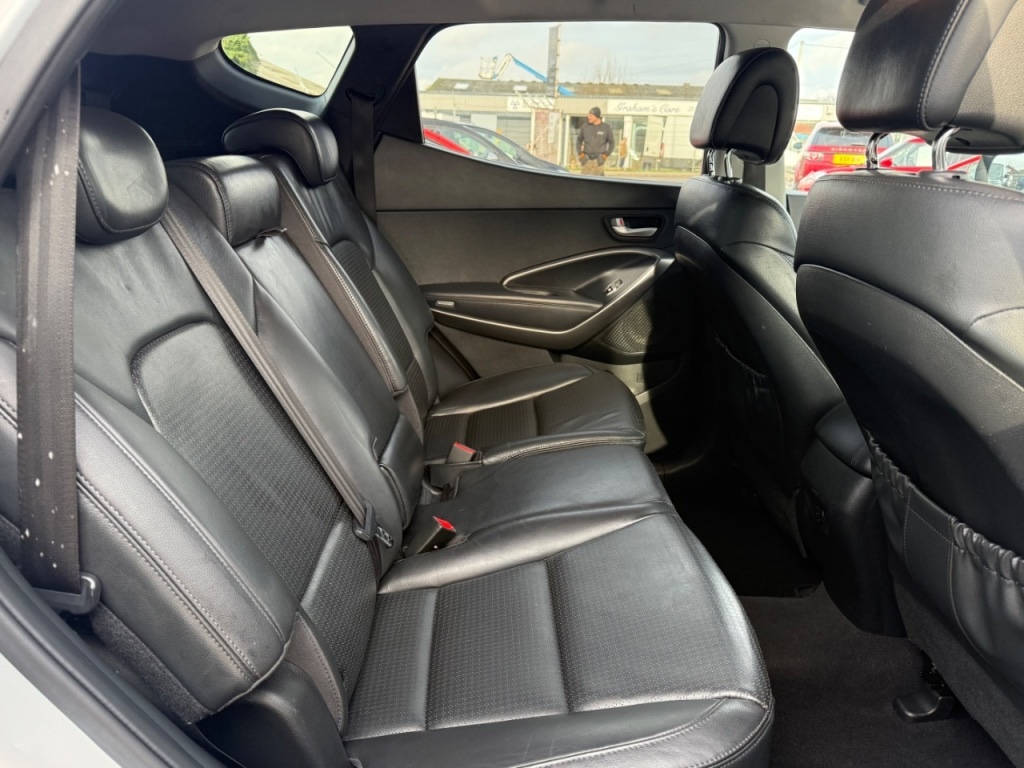 Used Hyundai Santa Fe 2013 for sale - 77493877: Photo 11