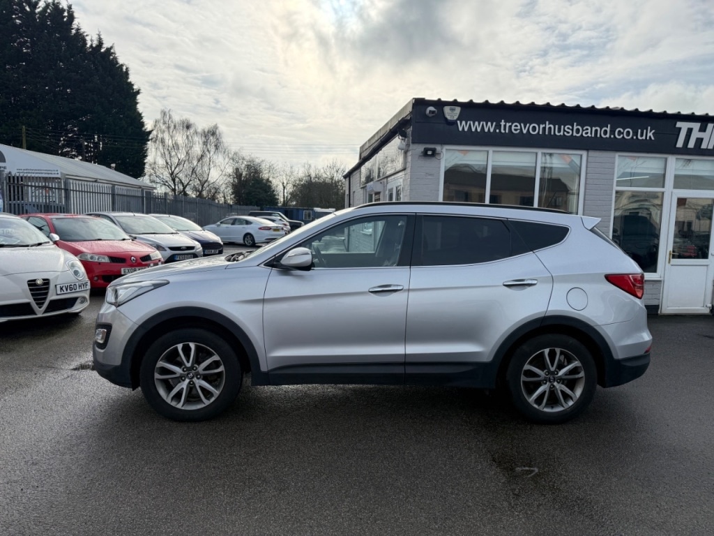 Used Hyundai Santa Fe 2013 for sale - 77493877: Photo 2