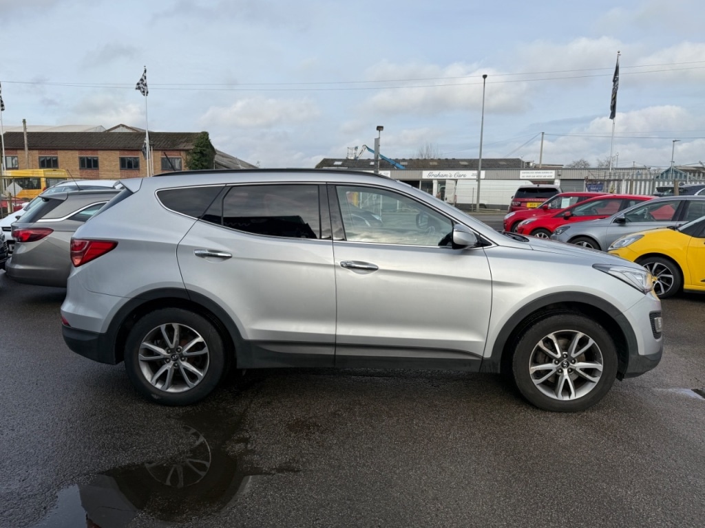 Used Hyundai Santa Fe 2013 for sale - 77493877: Photo 6