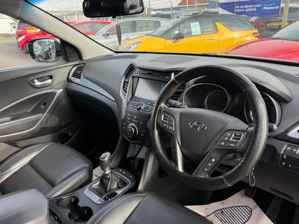 Used Hyundai Santa Fe 2013 for sale - 77493877: Photo 9