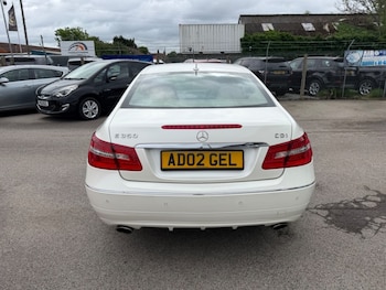 Used Mercedes-Benz E Class 2010 for sale - 78725335: Photo