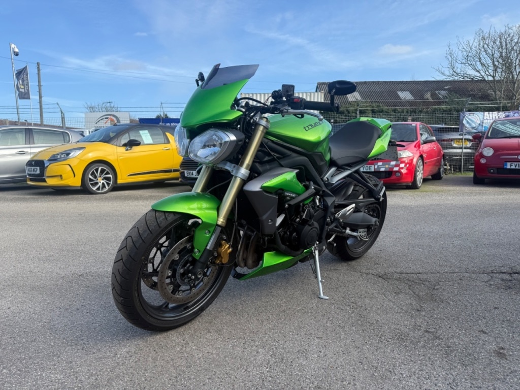 Triumph STREET