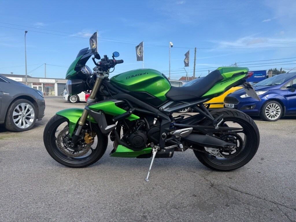Triumph STREET