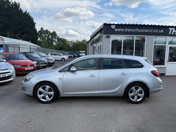 Used Vauxhall Astra 2011 for sale - 75206182: Photo 2