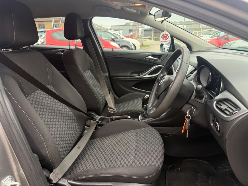 Used Vauxhall Astra 2017 for sale - 77774917: Photo 10