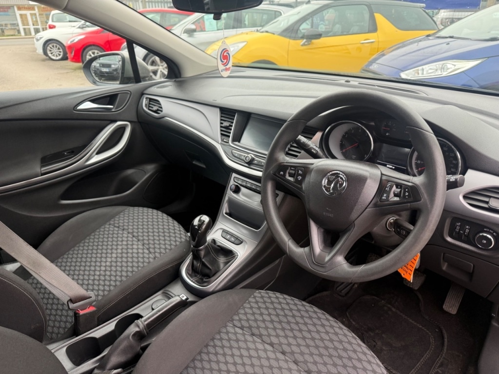 Used Vauxhall Astra 2017 for sale - 77774917: Photo 9