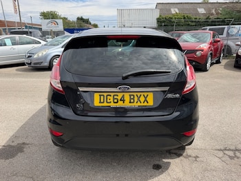 Used Ford Fiesta 2015 for sale - 79017469: Photo