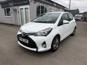 Used Toyota Yaris 2015 for sale - 79232969: Photo