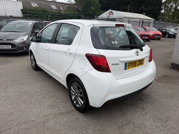 Used Toyota Yaris 2015 for sale - 79232969: Photo