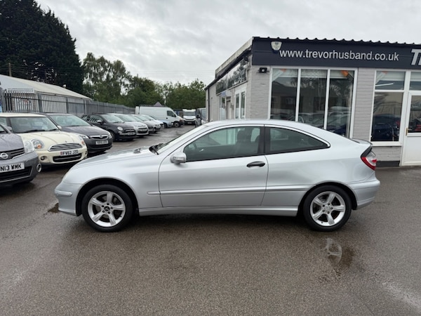 Used Mercedes-Benz C-Class 2007 for sale - 74840590: Photo 2