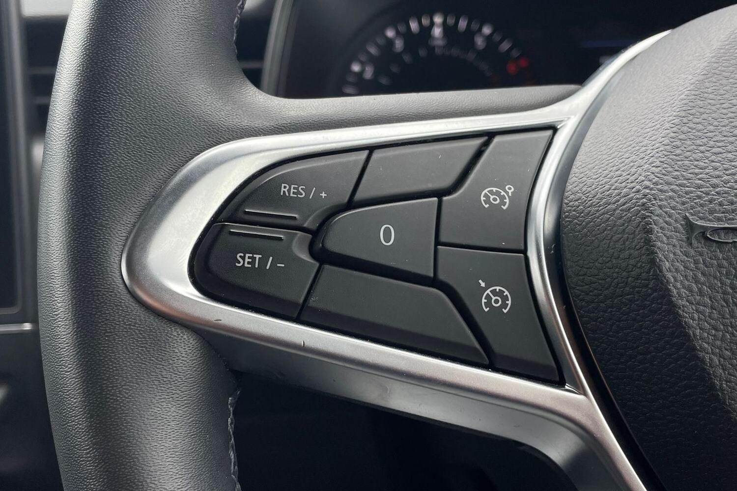 Used Renault Clio 2022 for sale - 76674716: Photo 17