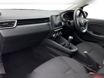 Used Renault Clio 2022 for sale - 76674716: Photo