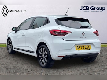 Used Renault Clio 2022 for sale - 76674716: Photo