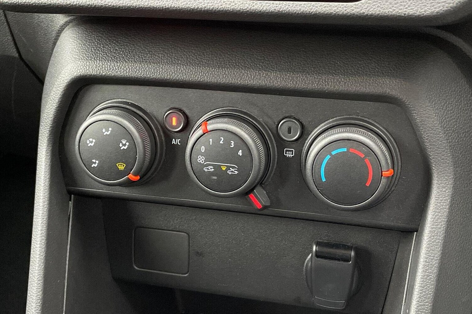 Used Dacia Sandero 2022 for sale - 76674446: Photo 14